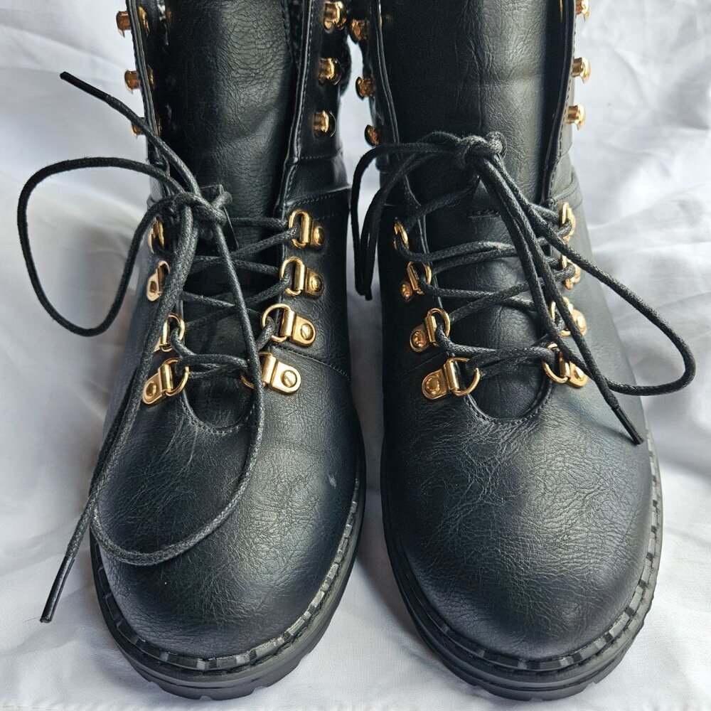 JustFab Women’s Rayln Lace-Up Black Chunky Boot‎ 90’s Fashion Shoes Plaid Detail - Picture 4 of 11